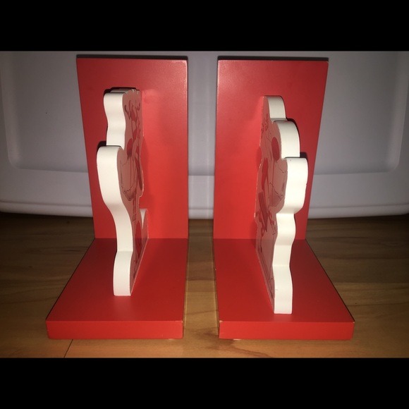 SOLD Olivia the Pig Wooden Bookends - Picture 3 of 10